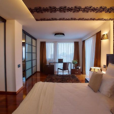 Uptown Residence Сату Маре Екстериор снимка