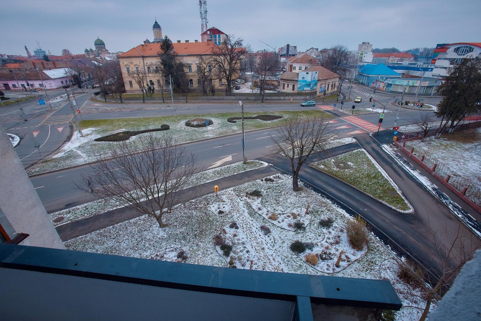 Uptown Residence Сату Маре Екстериор снимка